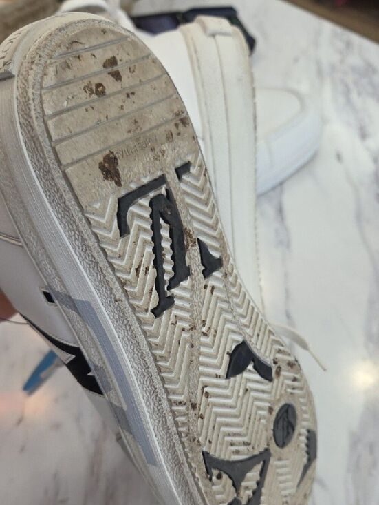 Louis Vuitton White and Brown Low-Top Leather Sneakers main image 6
